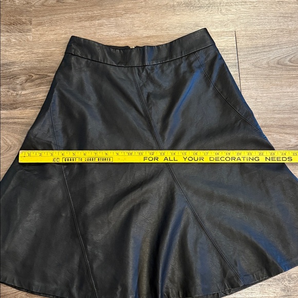 The Limited Black Faux Leather Knee Length Skirt Size S - Picture 4 of 7